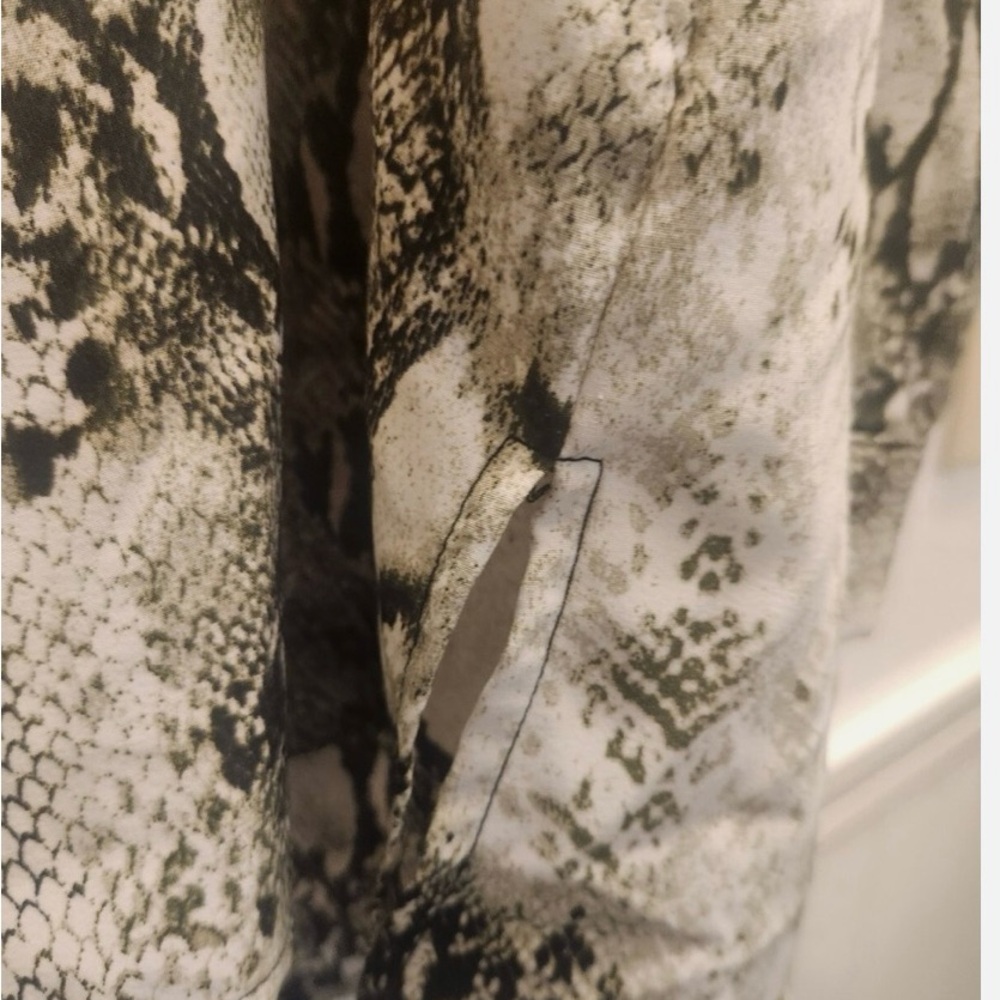 Studio Works Men's Monochrome Snake Print Shirt Jacket - Picture 9 of 9